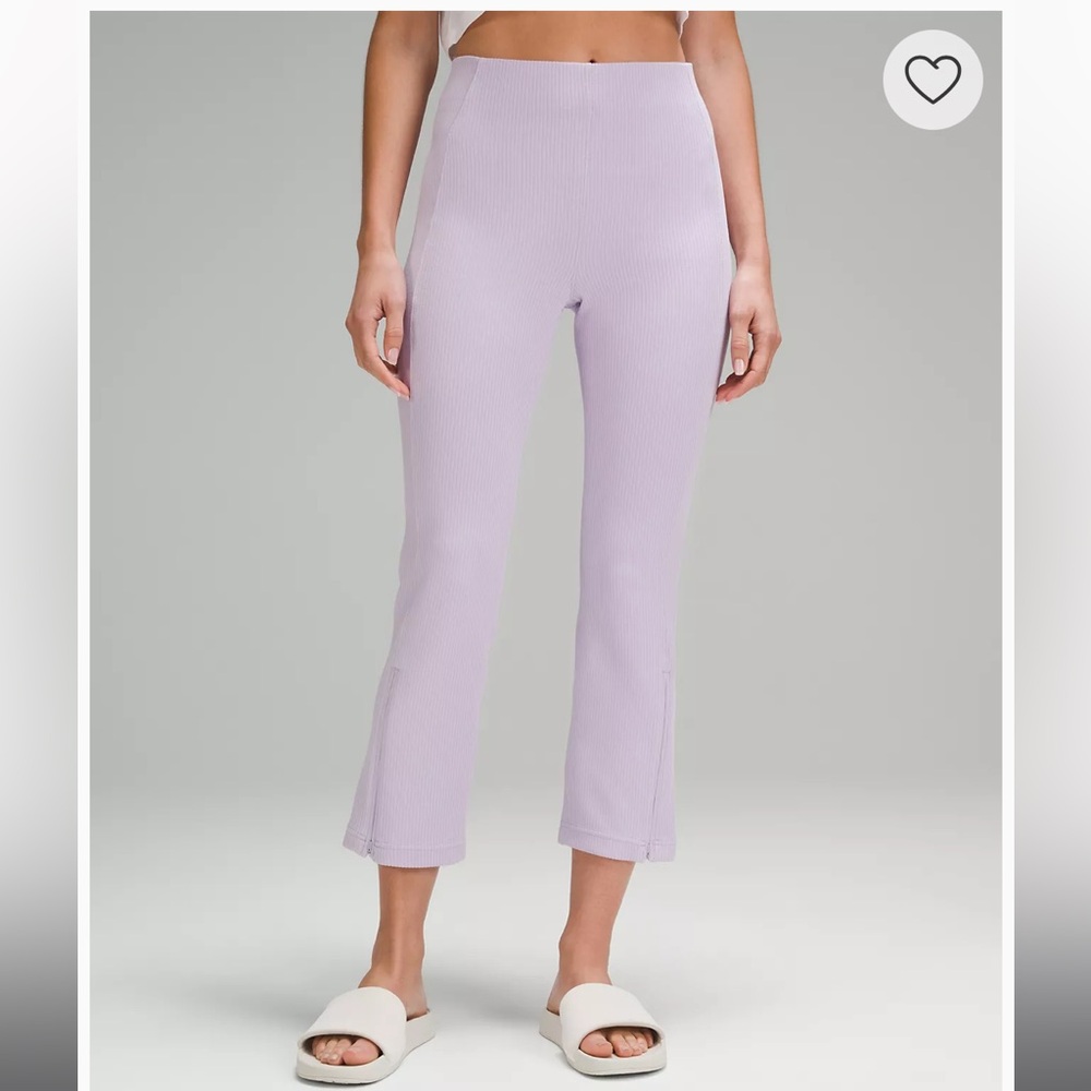 Lululemon softstreme zip-leg hr crop 25 inch in lilac color